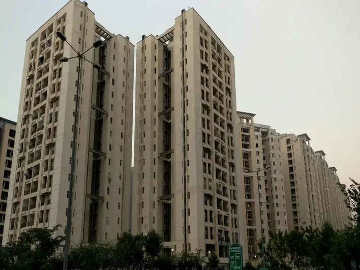 Posh area in Nagpur Dharampeth